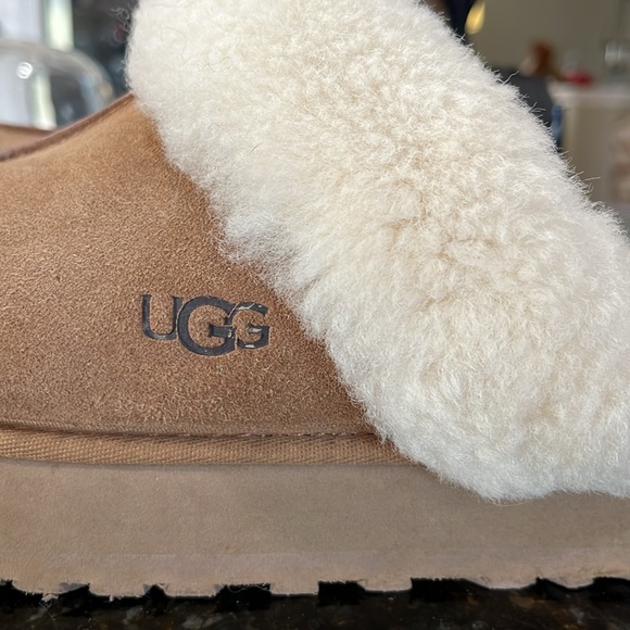 UGG
Disquette Platform Chestnut - Picture 3 of 4